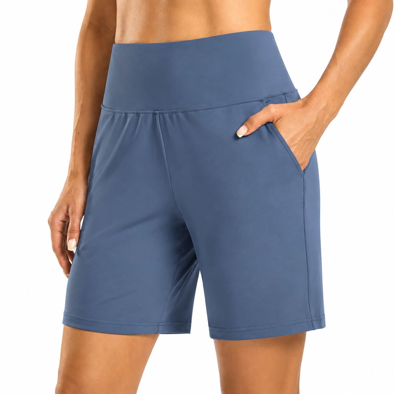 Short femme M bleu en tissu extensible taille haute avec poches
